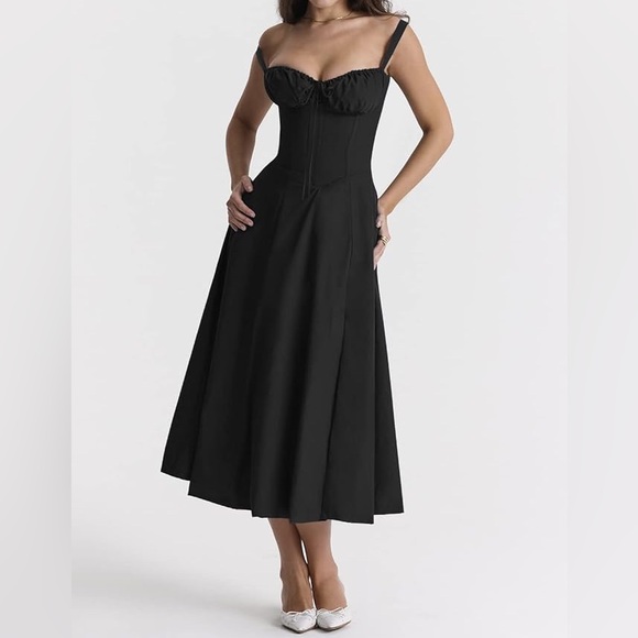 House of CB Carmen dress lookalike: midi sleeveless black dress with slit - Picture 5 of 9